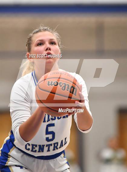 Thumbnail 3 in Gallatin @ Wilson Central photogallery.