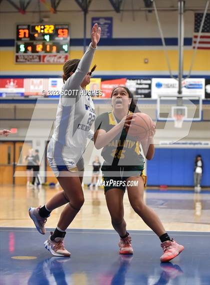 Thumbnail 3 in Gallatin @ Wilson Central photogallery.