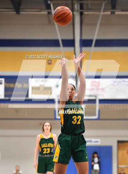Thumbnail 2 in Gallatin @ Wilson Central photogallery.