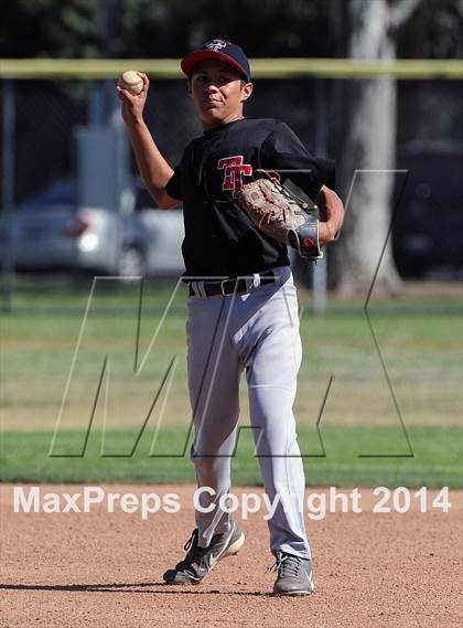 Thumbnail 3 in Tustin @ La Salle photogallery.
