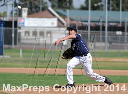 Thumbnail 1 in Tustin @ La Salle photogallery.