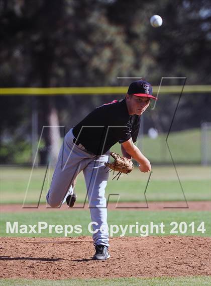 Thumbnail 2 in Tustin @ La Salle photogallery.