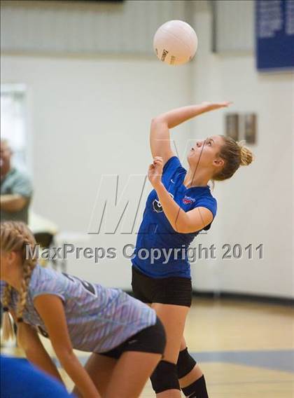 Thumbnail 1 in Northside Christian vs.  St. Petersburg Catholic photogallery.