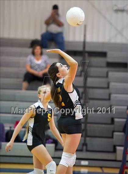 Thumbnail 1 in Northside Christian vs.  St. Petersburg Catholic photogallery.