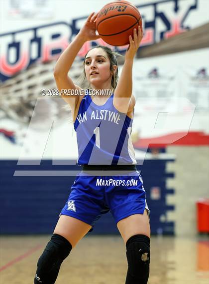 Thumbnail 3 in Van Alstyne @ Aubrey photogallery.