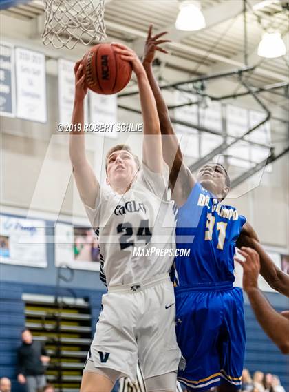 Thumbnail 1 in Del Campo @ Vista del Lago photogallery.