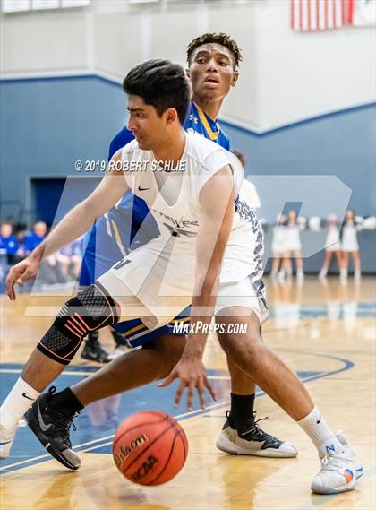 Thumbnail 1 in Del Campo @ Vista del Lago photogallery.