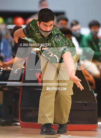 Thumbnail 2 in LHSAA Bowling Playoffs (Round 1, 11AM,  Kenner Lanes) photogallery.