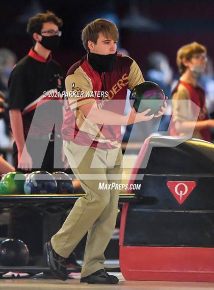 Thumbnail 3 in LHSAA Bowling Playoffs (Round 1, 11AM,  Kenner Lanes) photogallery.
