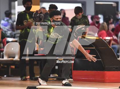 Thumbnail 2 in LHSAA Bowling Playoffs (Round 1, 11AM,  Kenner Lanes) photogallery.