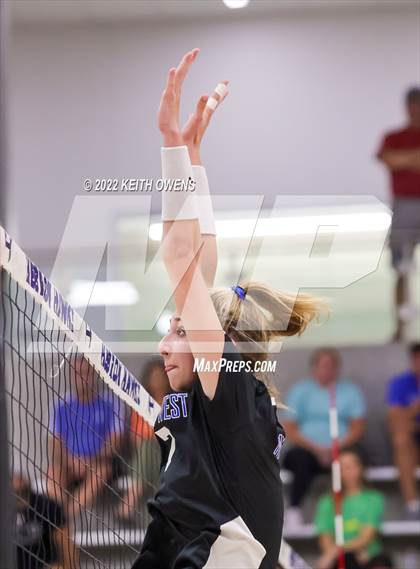 Thumbnail 3 in Plano West @ Hebron photogallery.