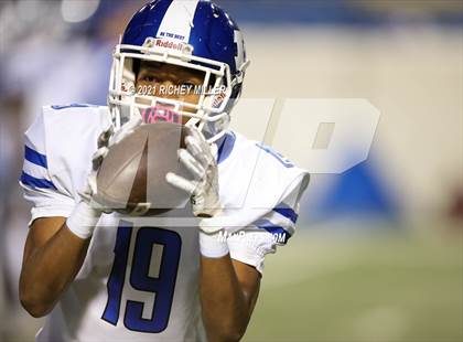 Thumbnail 1 in Bryant vs. Fayetteville (AAA 7A Final) photogallery.