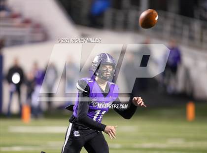 Thumbnail 1 in Bryant vs. Fayetteville (AAA 7A Final) photogallery.