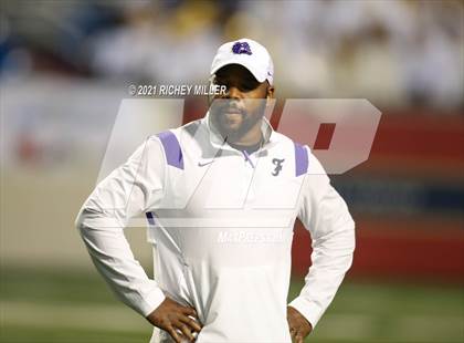 Thumbnail 2 in Bryant vs. Fayetteville (AAA 7A Final) photogallery.