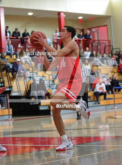 Thumbnail 2 in Tappan Zee vs Somers (3rd Annual Dom Narcisco Memorial Foundation Invitational) photogallery.