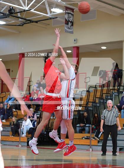 Thumbnail 2 in Tappan Zee vs Somers (3rd Annual Dom Narcisco Memorial Foundation Invitational) photogallery.
