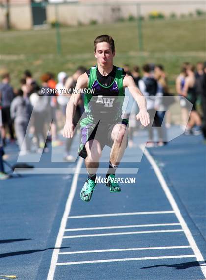 Thumbnail 2 in Bulldog Invitational photogallery.