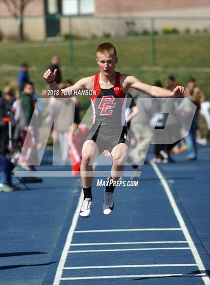 Thumbnail 2 in Bulldog Invitational photogallery.