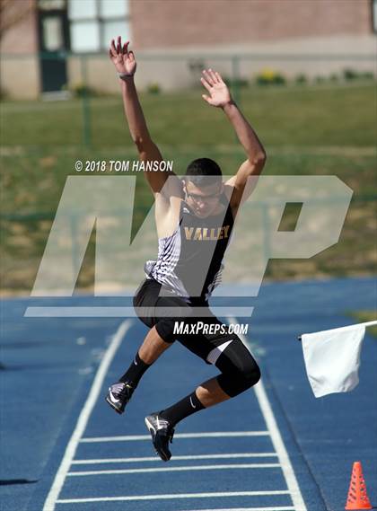 Thumbnail 2 in Bulldog Invitational photogallery.