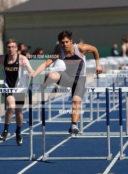 Thumbnail 2 in Bulldog Invitational photogallery.