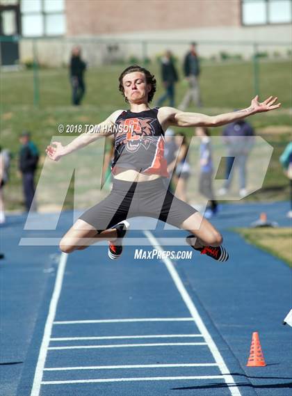 Thumbnail 2 in Bulldog Invitational photogallery.
