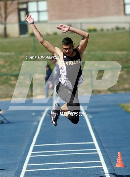 Thumbnail 2 in Bulldog Invitational photogallery.