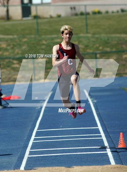 Thumbnail 3 in Bulldog Invitational photogallery.