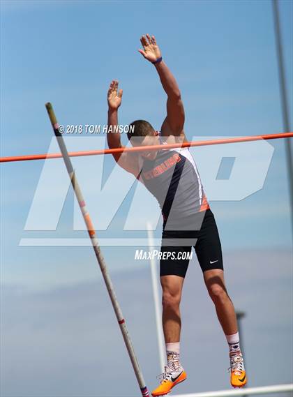 Thumbnail 2 in Bulldog Invitational photogallery.