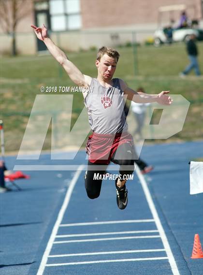 Thumbnail 3 in Bulldog Invitational photogallery.