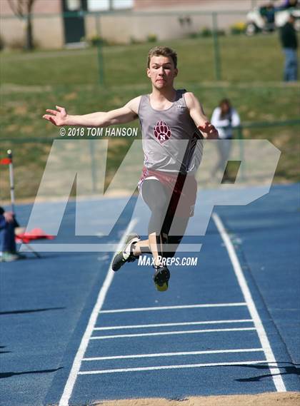 Thumbnail 2 in Bulldog Invitational photogallery.