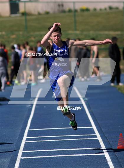 Thumbnail 3 in Bulldog Invitational photogallery.