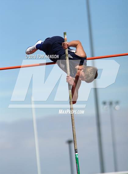 Thumbnail 3 in Bulldog Invitational photogallery.