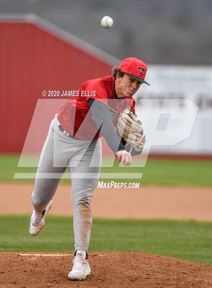 Thumbnail 1 in Lorena vs. West (Scrimmage) photogallery.