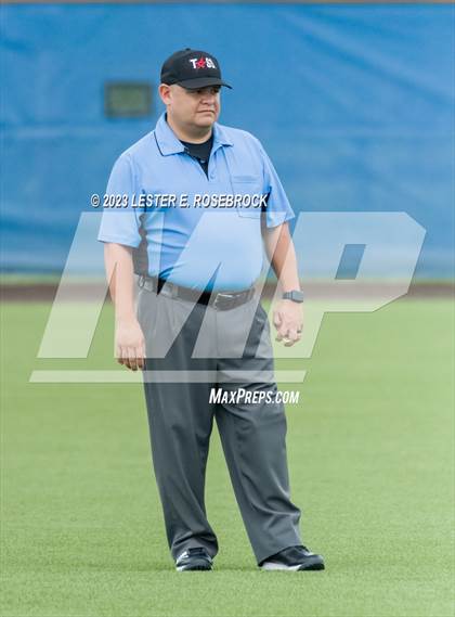 Thumbnail 1 in Alexander @ Pharr-San Juan-Alamo (UIL 6A Area Playoffs) photogallery.