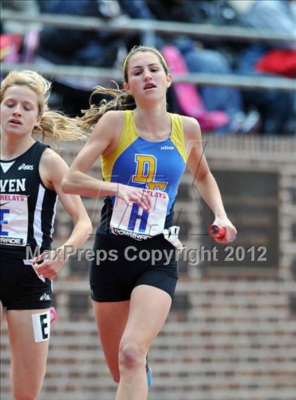Thumbnail 1 in Penn Relays (4x800 Final) photogallery.