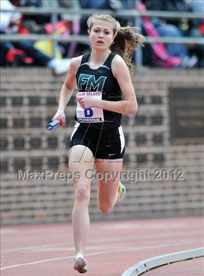 Thumbnail 3 in Penn Relays (4x800 Final) photogallery.