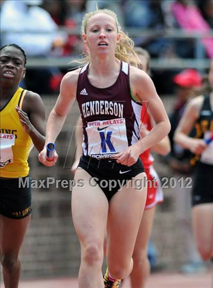 Thumbnail 2 in Penn Relays (4x800 Final) photogallery.