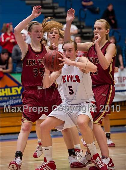 Thumbnail 3 in Springville vs Mountain View (Utah 4A Quarterfinal) photogallery.
