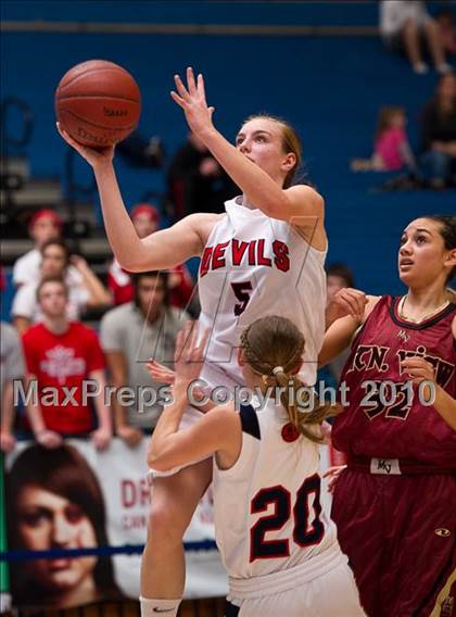 Thumbnail 3 in Springville vs Mountain View (Utah 4A Quarterfinal) photogallery.