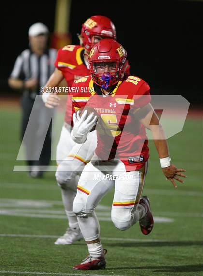Thumbnail 1 in Cathedral Catholic vs. Serra Gardena (Honor Bowl) photogallery.