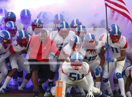 Thumbnail 3 in Cathedral Catholic vs. Serra Gardena (Honor Bowl) photogallery.