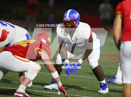 Thumbnail 2 in Cathedral Catholic vs. Serra Gardena (Honor Bowl) photogallery.