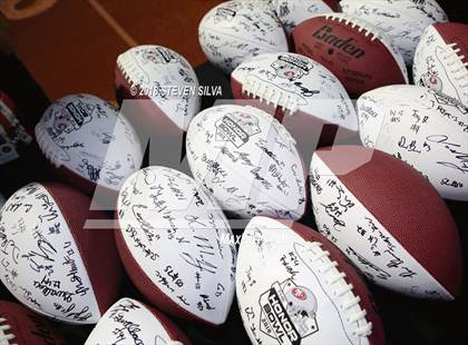 Thumbnail 3 in Cathedral Catholic vs. Serra Gardena (Honor Bowl) photogallery.