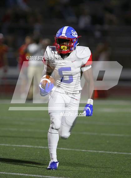 Thumbnail 3 in Cathedral Catholic vs. Serra Gardena (Honor Bowl) photogallery.