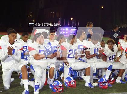 Thumbnail 1 in Cathedral Catholic vs. Serra Gardena (Honor Bowl) photogallery.