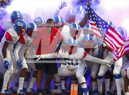 Thumbnail 2 in Cathedral Catholic vs. Serra Gardena (Honor Bowl) photogallery.