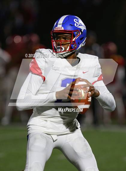 Thumbnail 2 in Cathedral Catholic vs. Serra Gardena (Honor Bowl) photogallery.