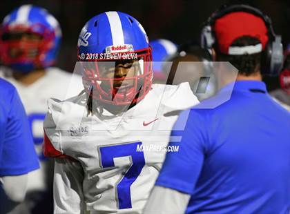 Thumbnail 2 in Cathedral Catholic vs. Serra Gardena (Honor Bowl) photogallery.