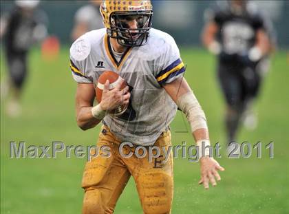 Thumbnail 1 in Madison vs. Escalon (CIF State D3 Final) photogallery.