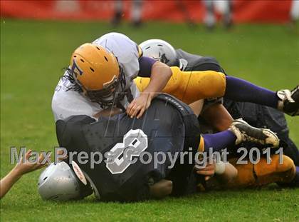 Thumbnail 1 in Madison vs. Escalon (CIF State D3 Final) photogallery.